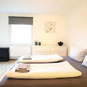 Apartment Charming & Cozy Retreat For 2 - Near Ringpark, Würzburg